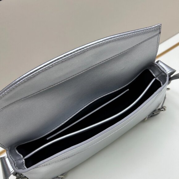 GIVENCHY BAG - Picture 7 of 8
